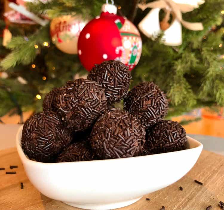 Walnut and biscuit Chocolate Truffles (Greek Troufakia)
