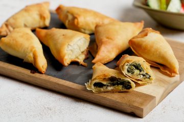 Mini Spanakopita Triangles Recipe (Spanakopitakia - Greek spinach triangles)