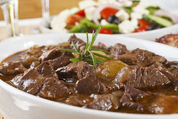 Traditional Greek lemon beef stew recipe (Moschari lemonato)