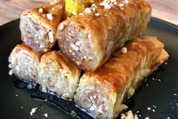 Greek baklava rolls (Saragli) recipe